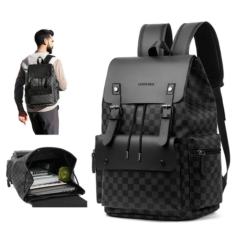 Hombre llevando la mochila por la calle